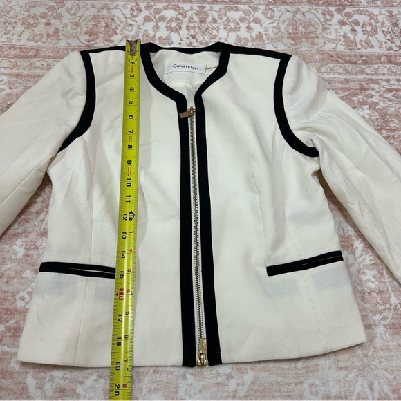 CALVIN KLEIN Contrast Black & White Jacket - Picture 8 of 9